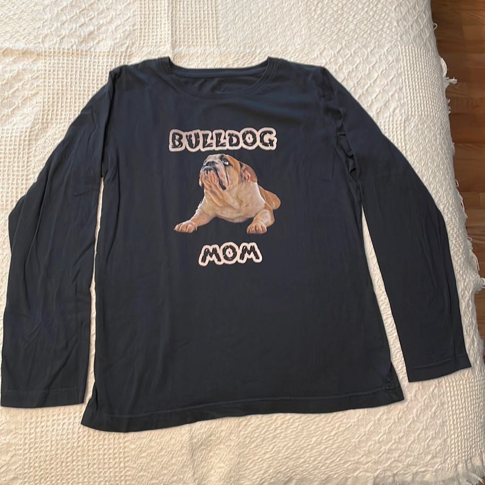 Bulldog Mom Long Sleeve T-shirt Size M